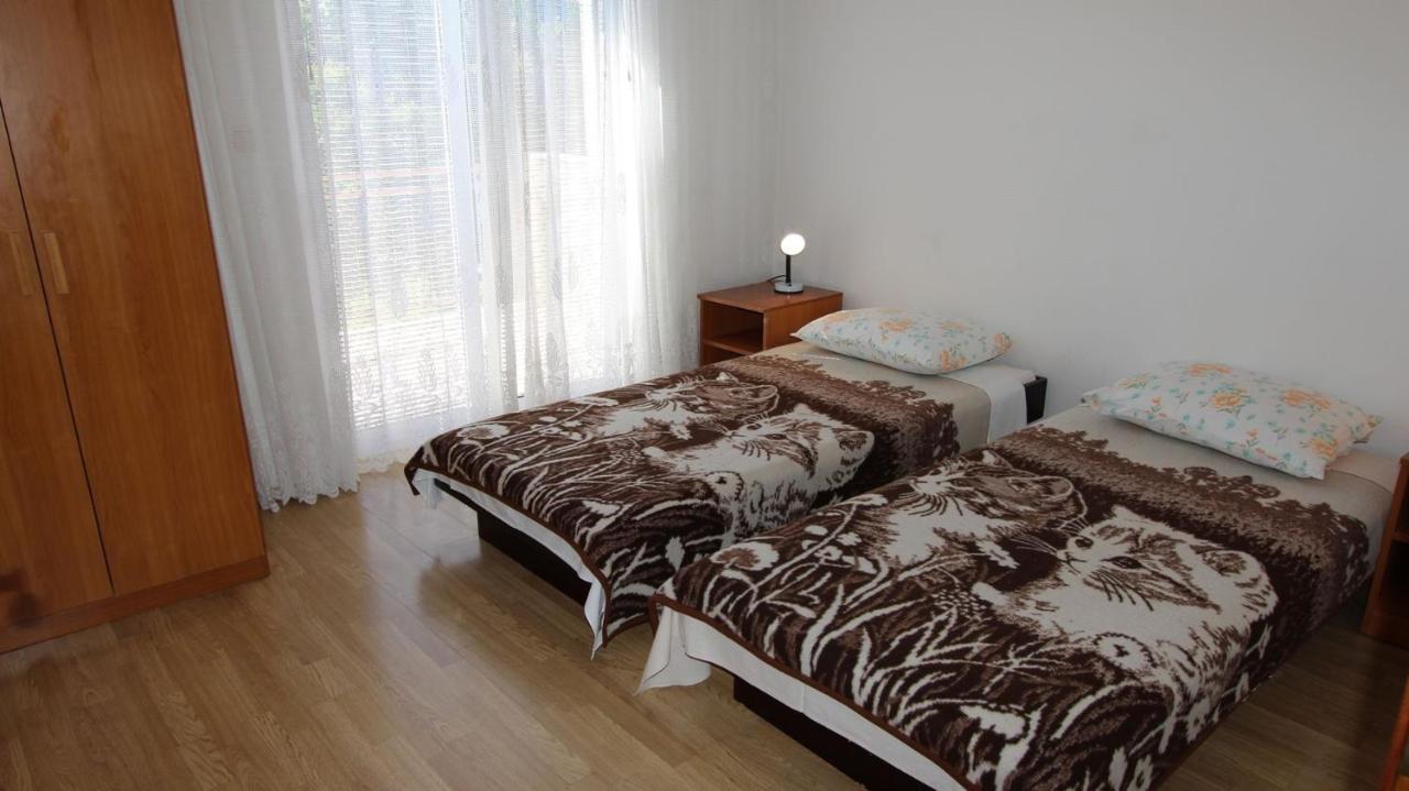 Apartments Grzetic Malinska Exterior photo